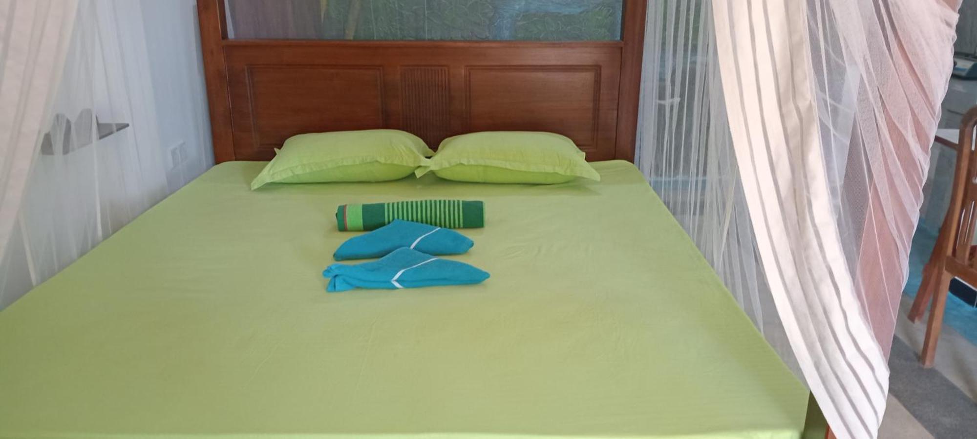 Paddy Field Villa Midigama East Habitación foto