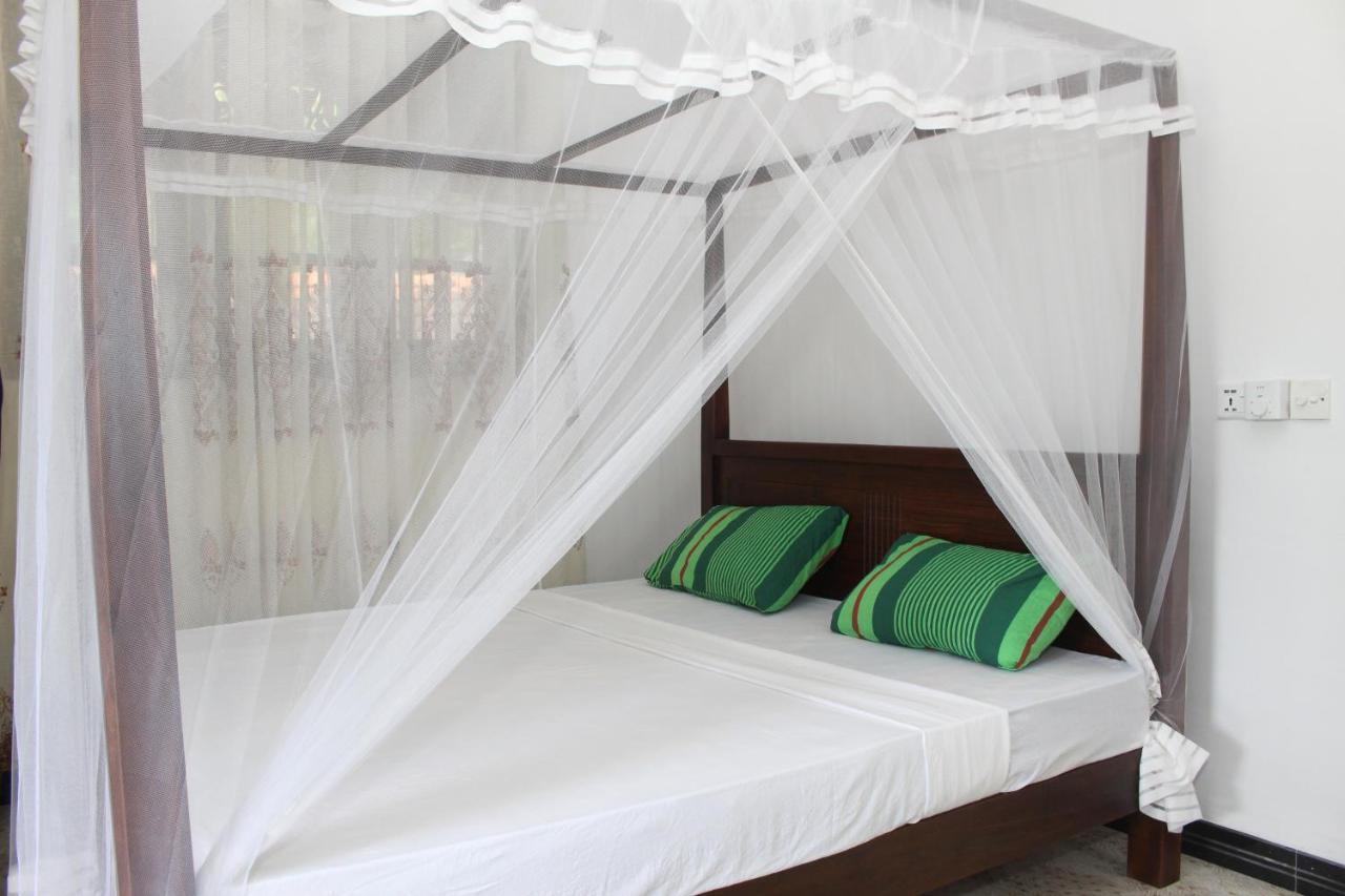 Paddy Field Villa Midigama East Exterior foto